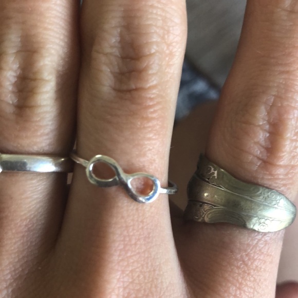 Silver dainty infinity ring (H&M) - Picture 4 of 4